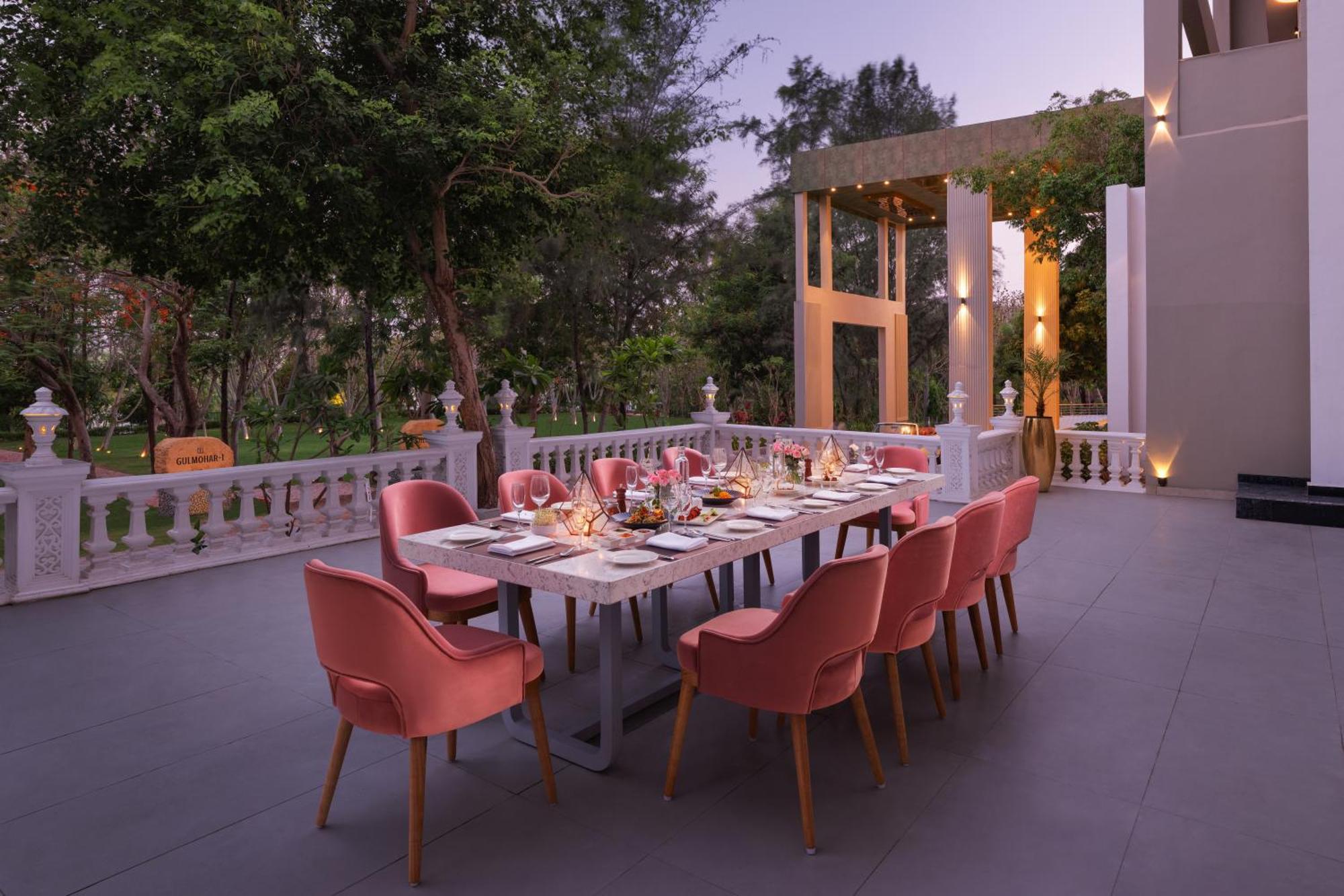 Essentia Luxury Resort & Spa Udaipur Eksteriør bilde