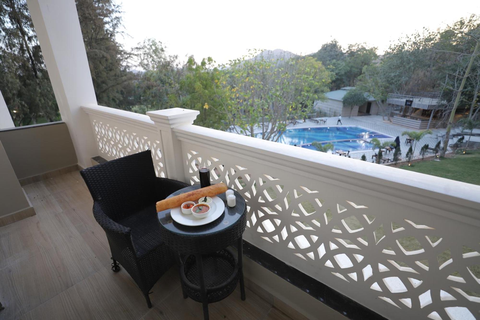 Essentia Luxury Resort & Spa Udaipur Eksteriør bilde