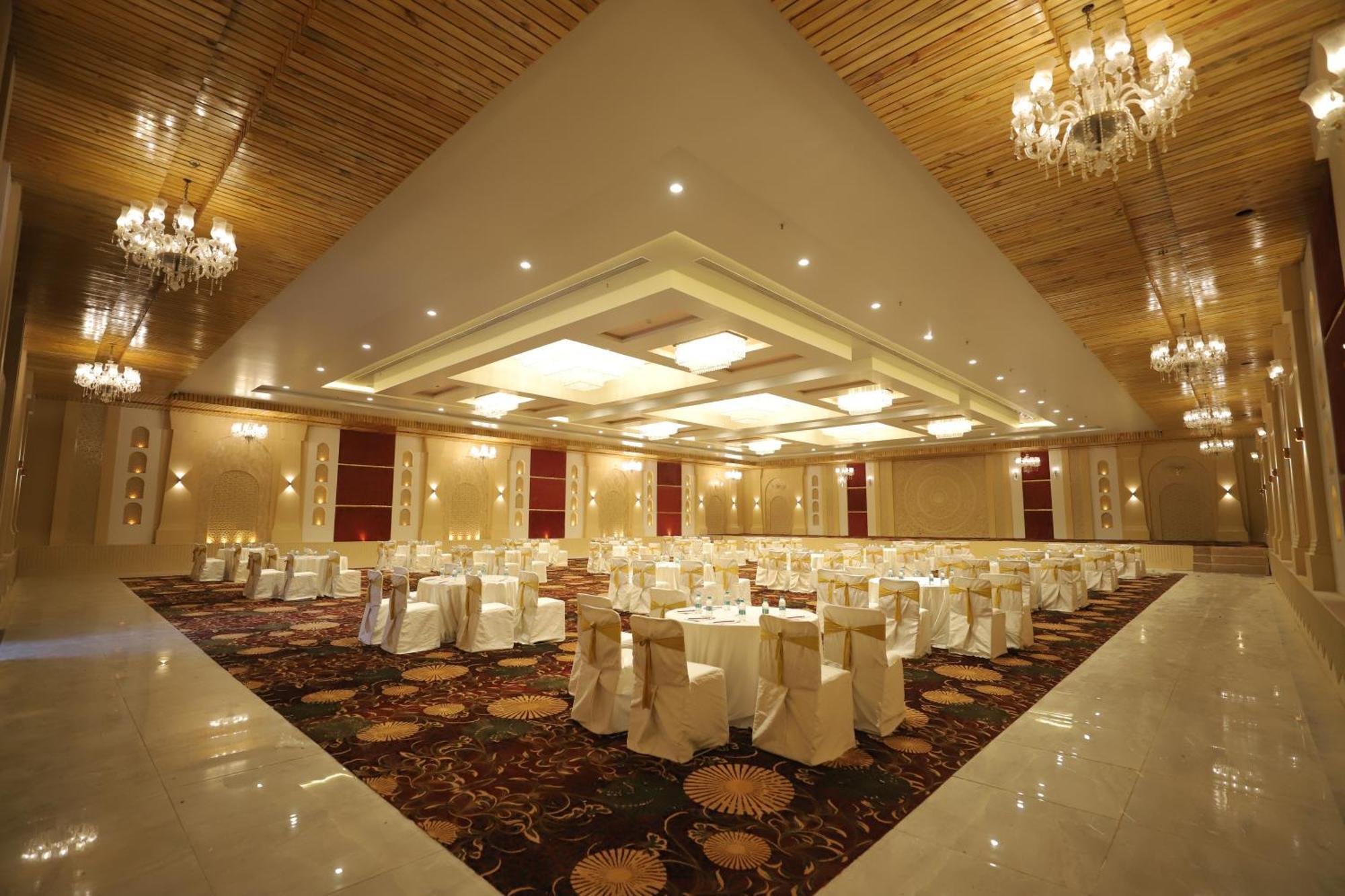 Essentia Luxury Resort & Spa Udaipur Eksteriør bilde
