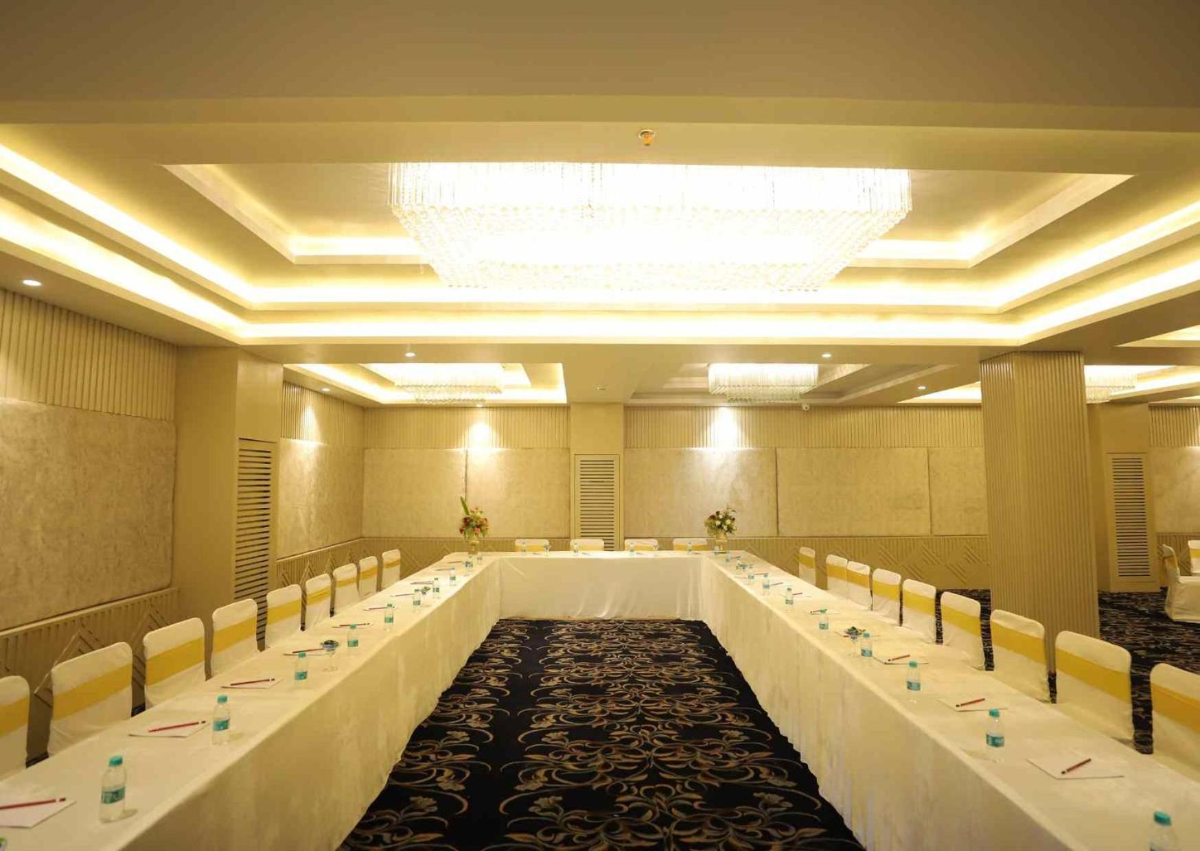 Essentia Luxury Resort & Spa Udaipur Eksteriør bilde